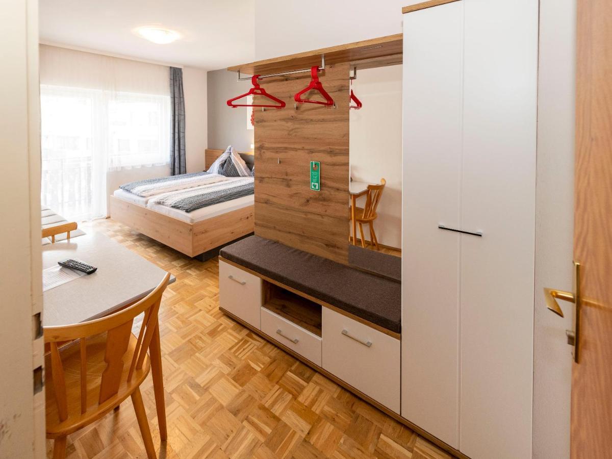 Gaestehaus Genf Фельден-ам-Вёртер-Зе Экстерьер фото